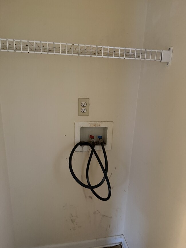 Building Photo - 2724 Garden Brook Ct