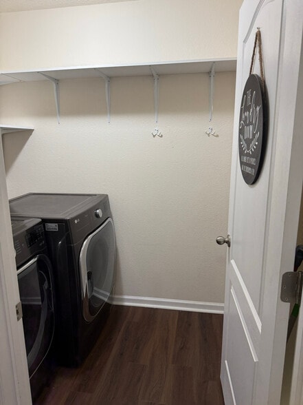 Building Photo - 95062 Cheswick Oaks Dr