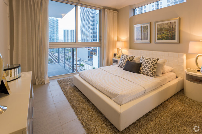 Building Photo - Brickell View Terrace