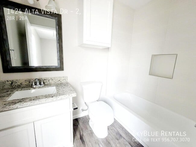 Building Photo - 1424 Alta Vista Dr