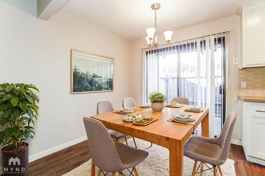 Building Photo - 2336 Villanova Cir