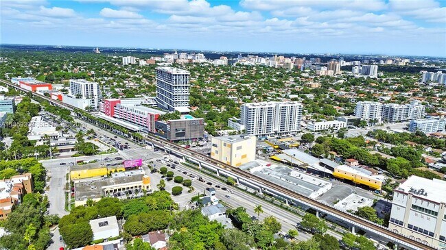 Building Photo - 2545 SW 27th Ln