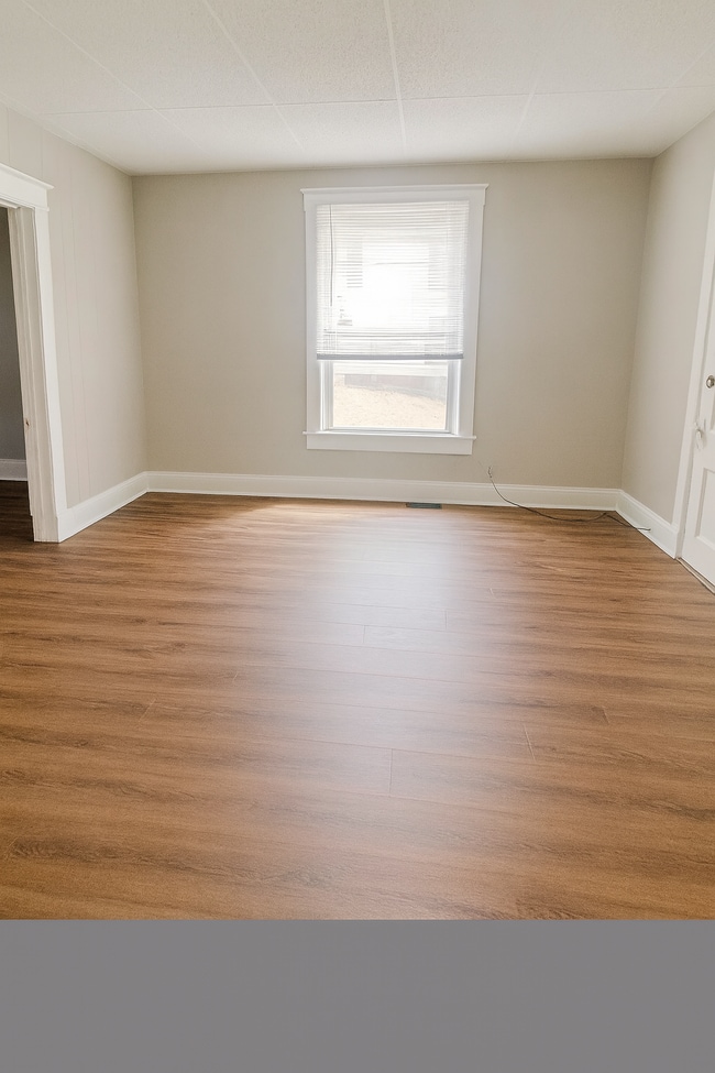 Building Photo - 269 W Main St