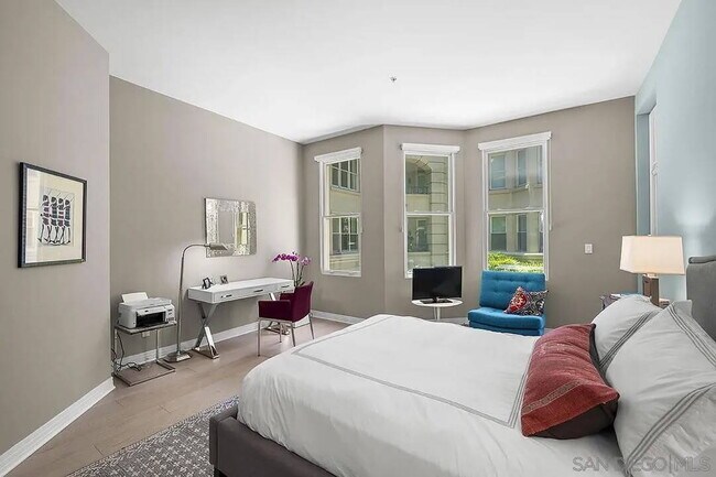 Building Photo - Luxury Marina District Condo for Rent