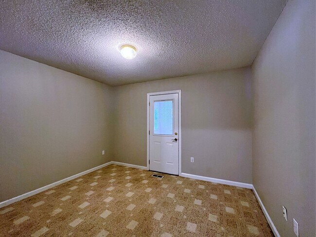 Building Photo - 6017 Tennyson Dr