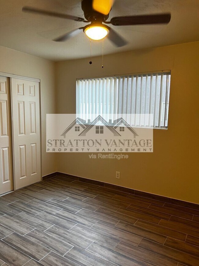 Building Photo - 424 W Brown Rd