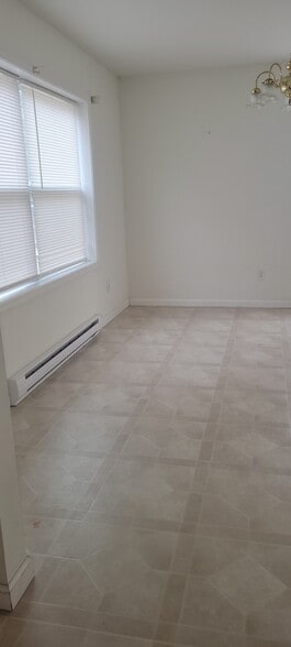 Dining Room - 2010 Grammercy Ave