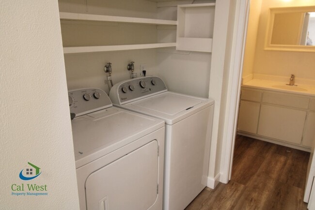 Building Photo - $3995 - Fully Remodeled 3Bd / 3Ba Large Townhome in Santa Teresa area - **BREAK LEASE**