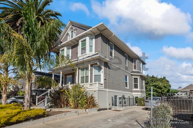 Building Photo - 1128 Adeline St