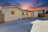 Building Photo - 1685 Donax Ave