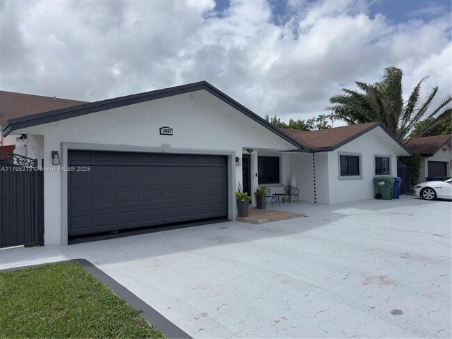 Primary Photo - 10600 SW 146th Ct