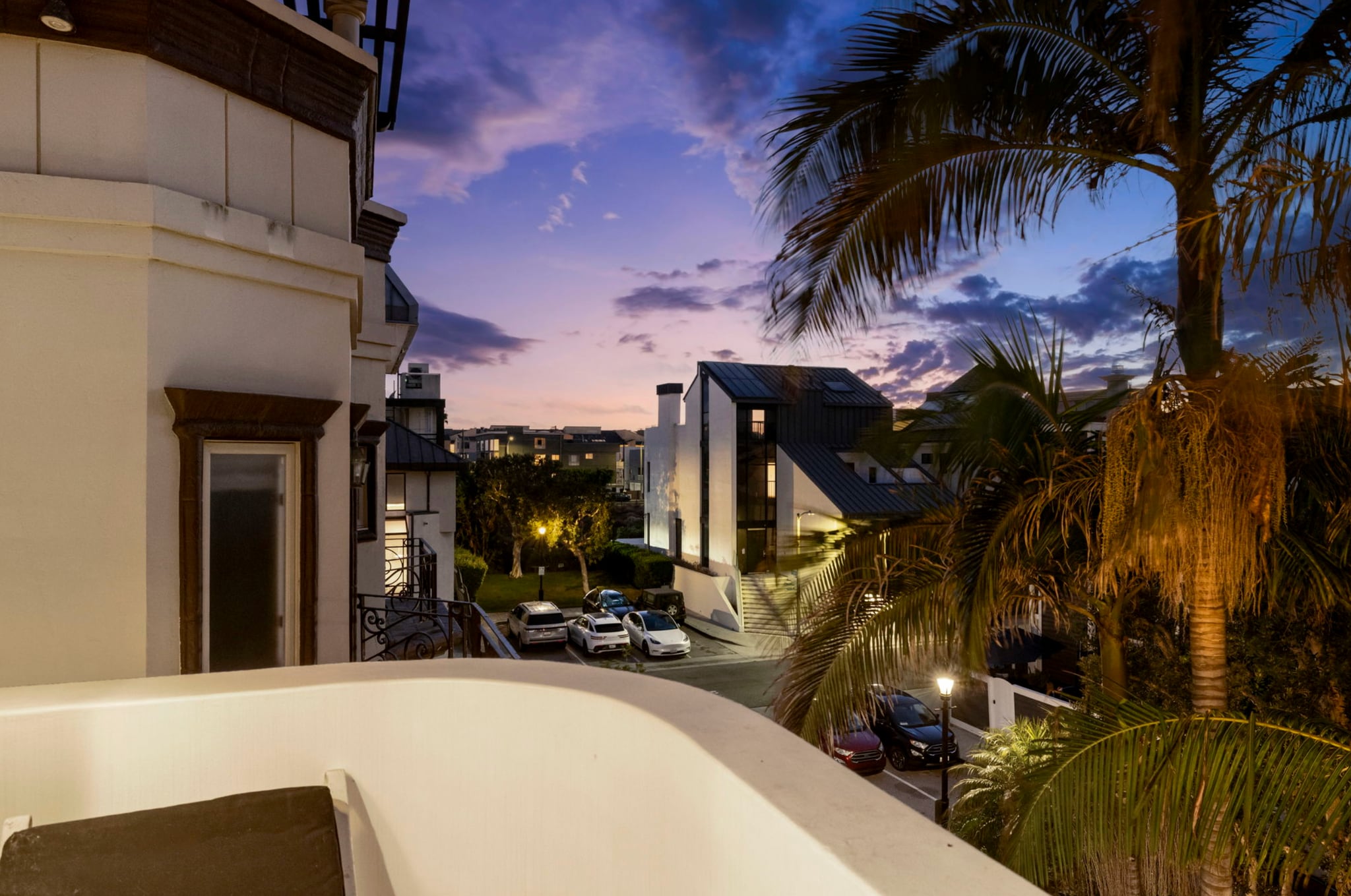 Additional balcony off the second flor office area. - 120 Mast Mall