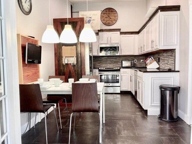 Building Photo - 1259 Denlow Ln