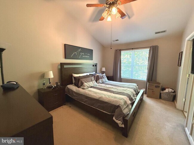 Building Photo - 8807 Howland Pl