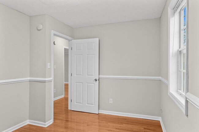 Building Photo - Cozy 3bd/1bth Cottage in Alcoa!