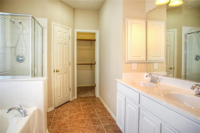 Building Photo - 2844 Cascade Cove Dr