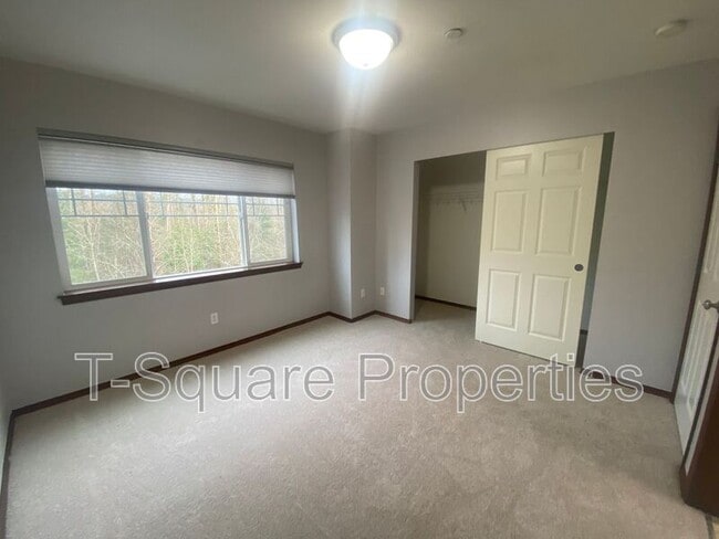 Building Photo - 21236 11th Dr SE