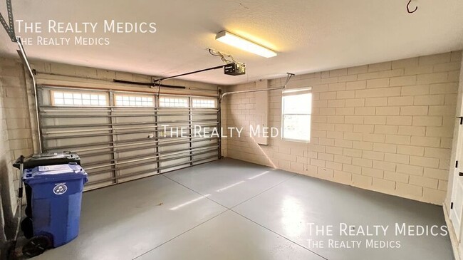 Building Photo - 1900 Garden Sage Dr