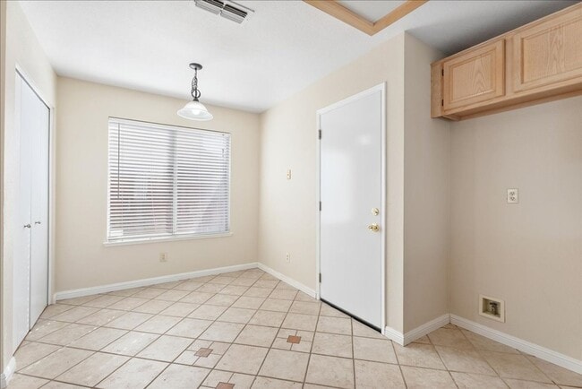 Building Photo - 4541 Country Run Way