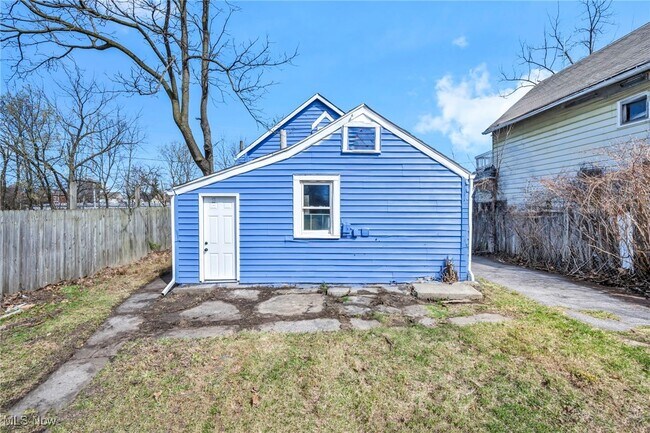Building Photo - 4201 Train Ave
