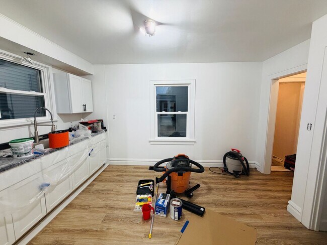 Building Photo - 1301-1303 Hammond Ave