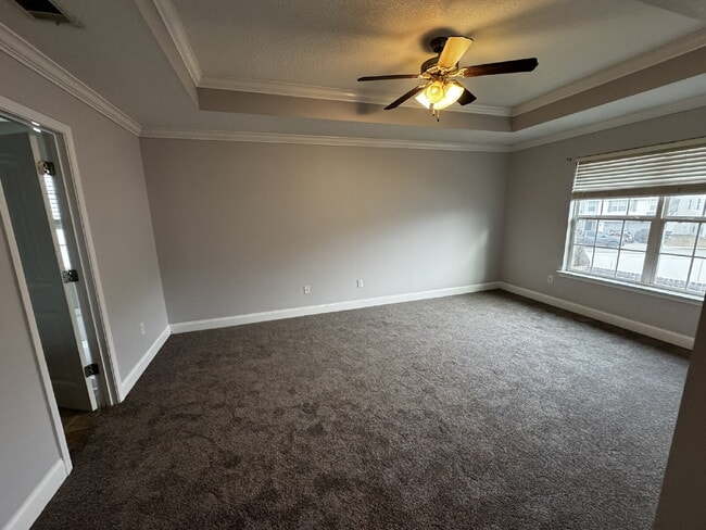 Building Photo - House for Rent