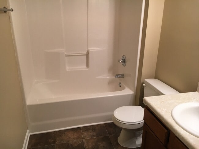 Building Photo - Beautiful 3 bedroom Home! (Updated Pictures Coming Soon)