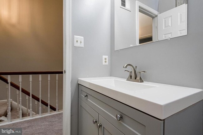 Building Photo - 8508 Blue Bird Woods Ct