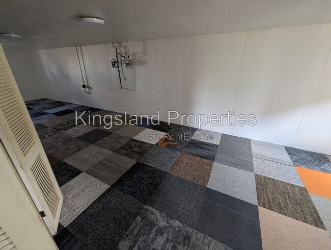 Building Photo - 936 Highmont Dr