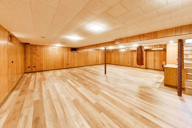 Building Photo - 8840 Keeler Ave