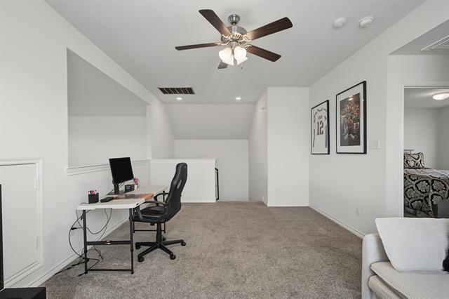 Building Photo - 401 Gallop Dr
