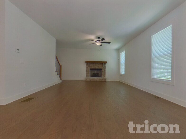 Building Photo - 506 Oscar Way