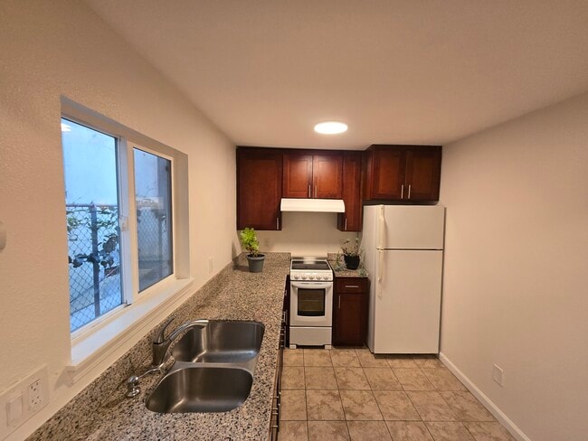 Building Photo - 2117 West St