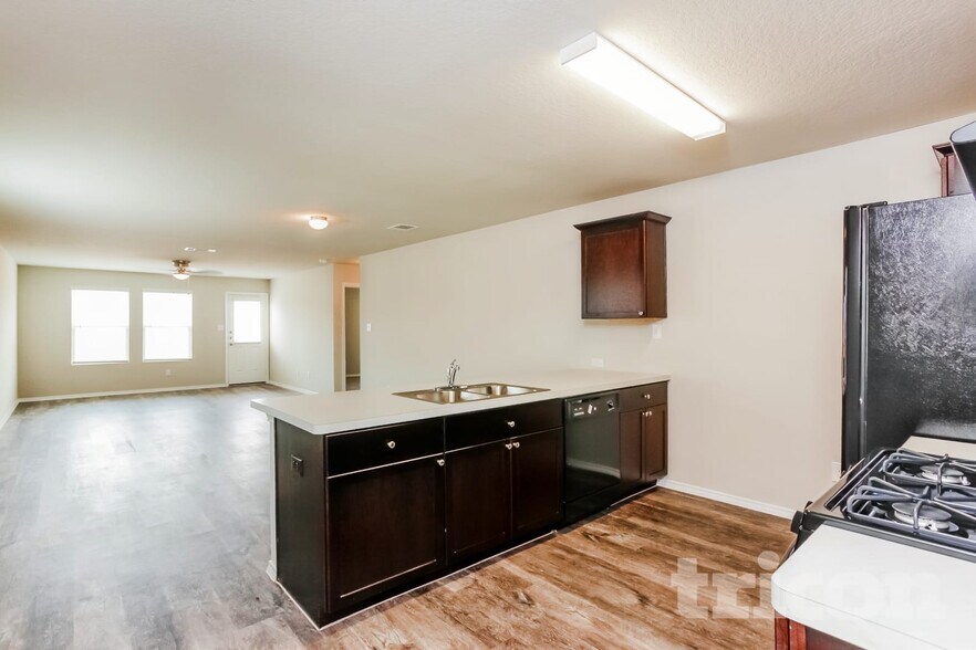 Building Photo - 8518 Amistad Cove
