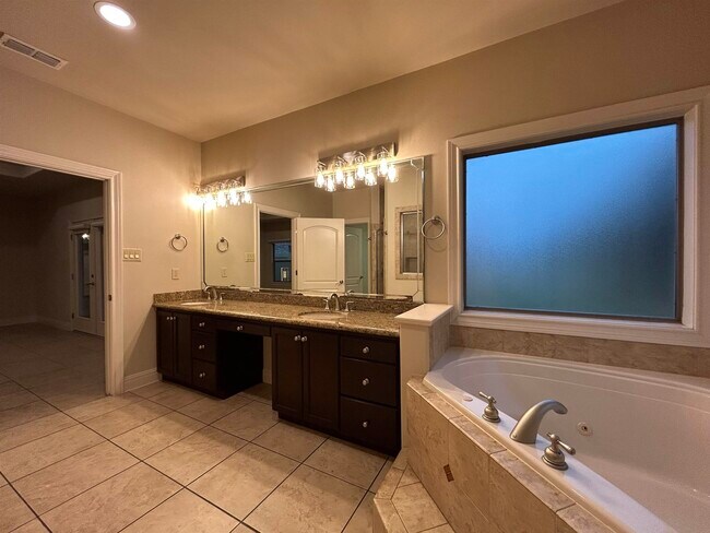 Building Photo - 3335 Hagen Lp