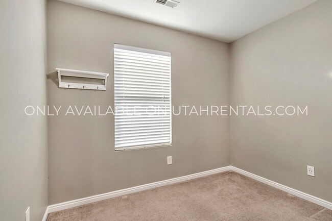 Building Photo - 11782 S Zephyr Way