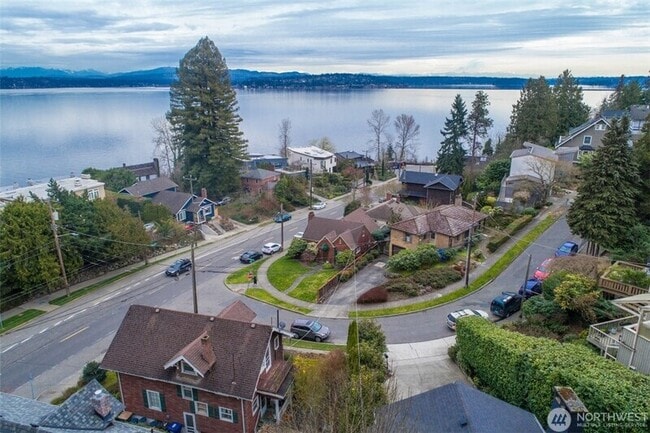 Building Photo - 1435 Newport Way