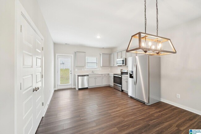 Building Photo - 460 Troubadour Ln