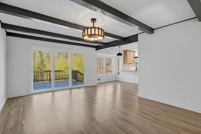 Building Photo - 2751 Cedarbrook Dr