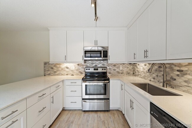 Building Photo - 630 6th Terrace
