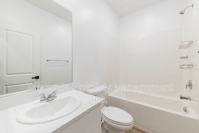 Building Photo - 1816 Tapaderos St