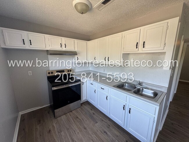 Building Photo - 908 4th Ave W