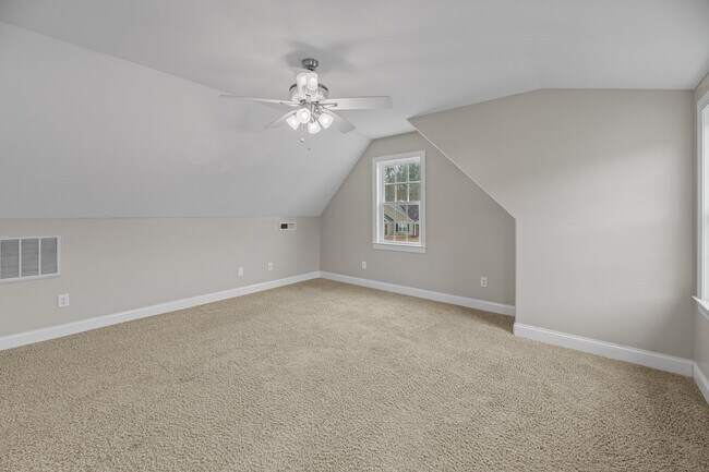 Building Photo - 108 Coree Way