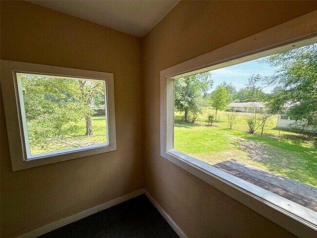 Building Photo - 17903 Strack Dr