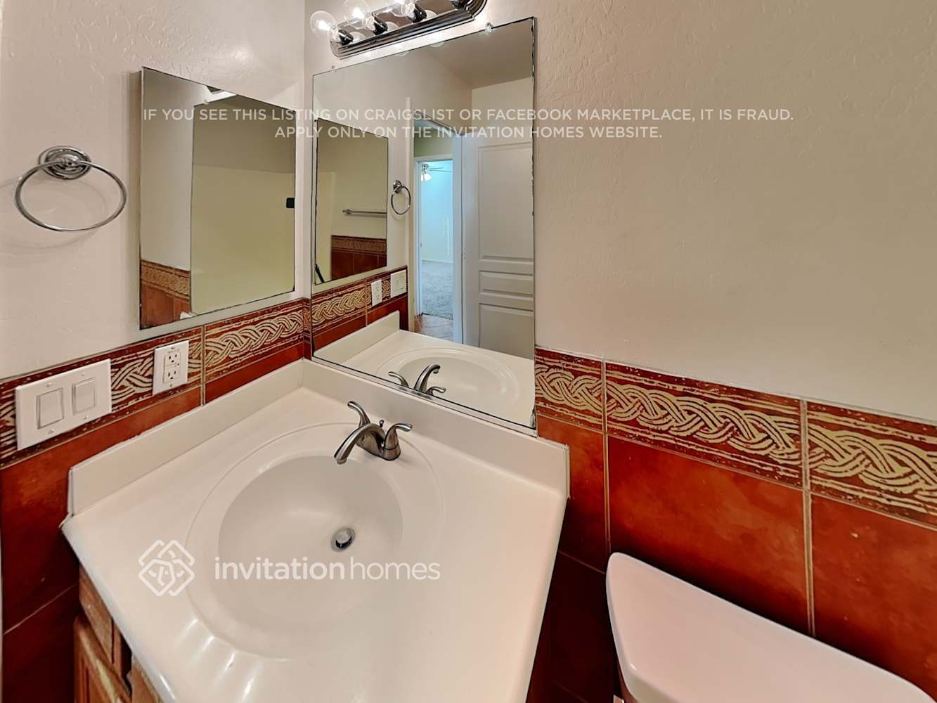 Building Photo - 2722 S 113th Ave