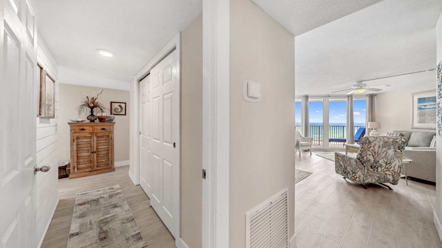 Building Photo - 7205 Thomas Dr