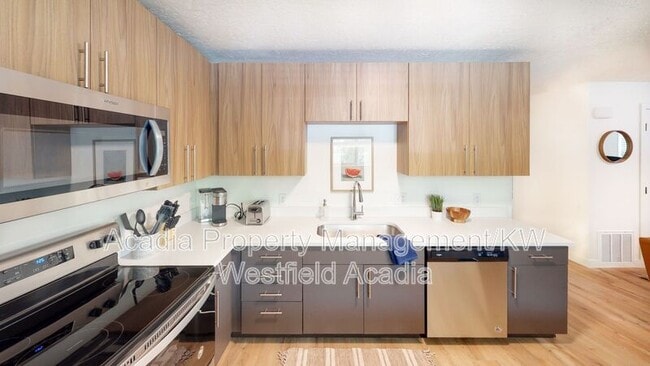 Building Photo - 1538 N Moon River Dr