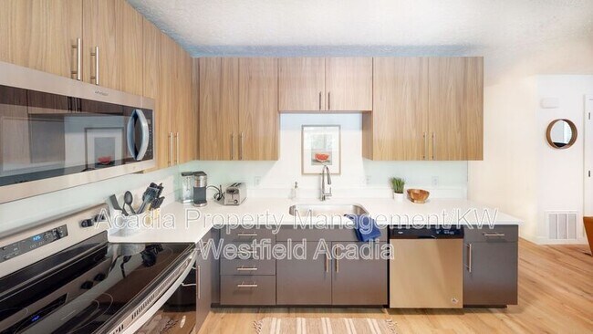 Building Photo - 1576 N Moon River Dr