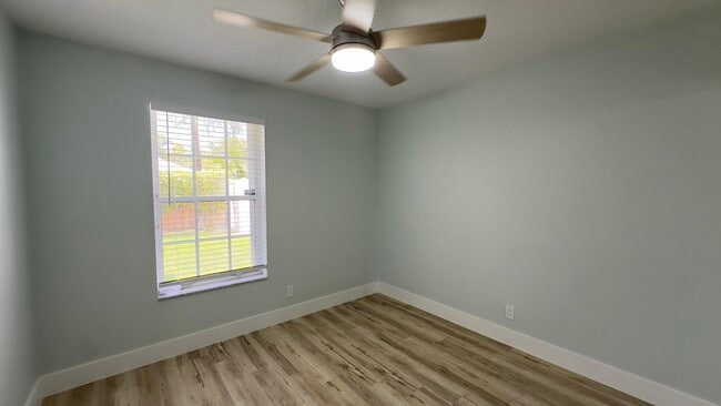 Building Photo - 13285 Opal Ln