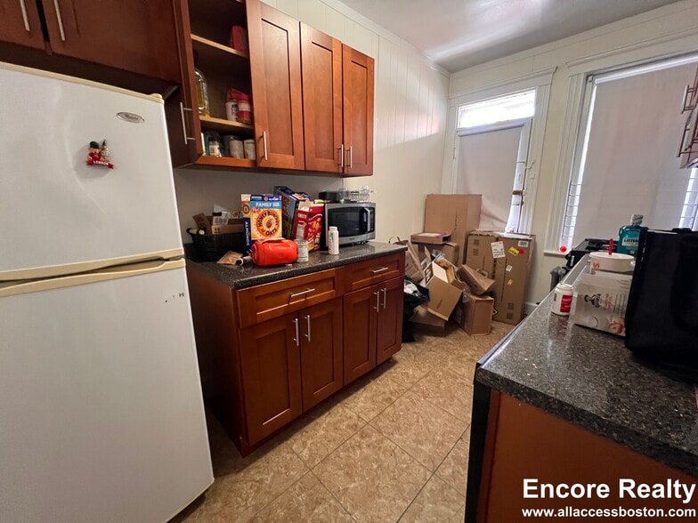 Building Photo - 116 Washington St